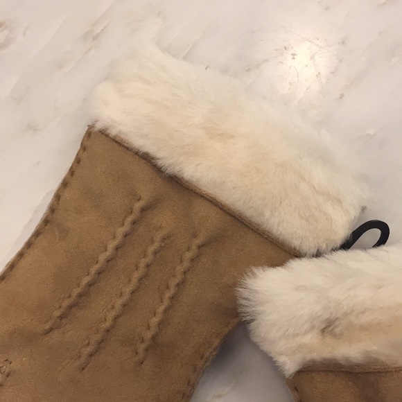 Ugg Classic Tasman Shearling Glove Chestnut - Picture 4 of 5